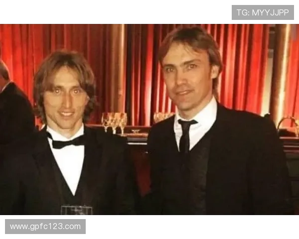 西米奇：魔笛在米兰过得很开心但未决定留队